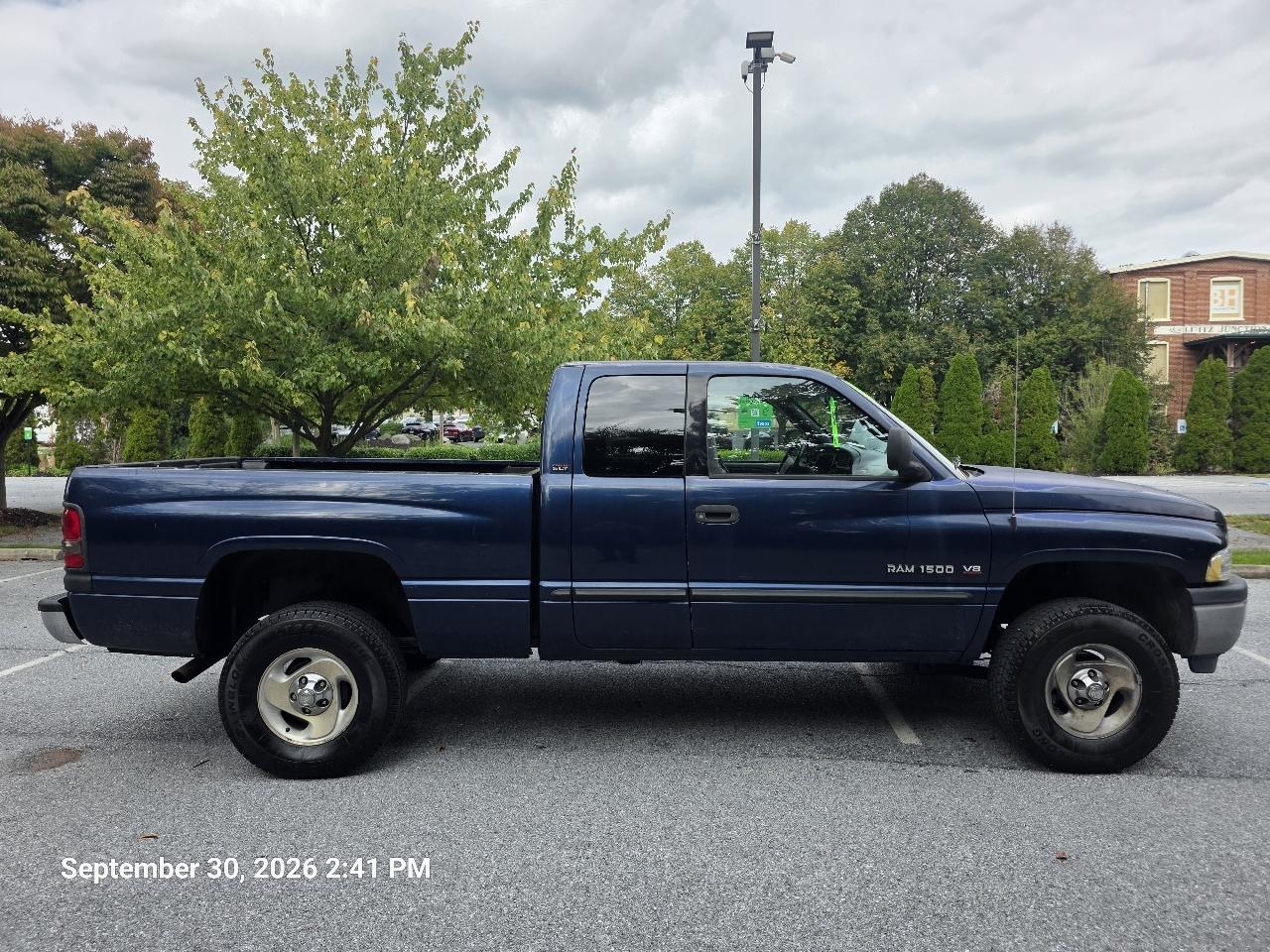 Dodge Ram 1500 Quad Cab Short Bed 4WD 2001