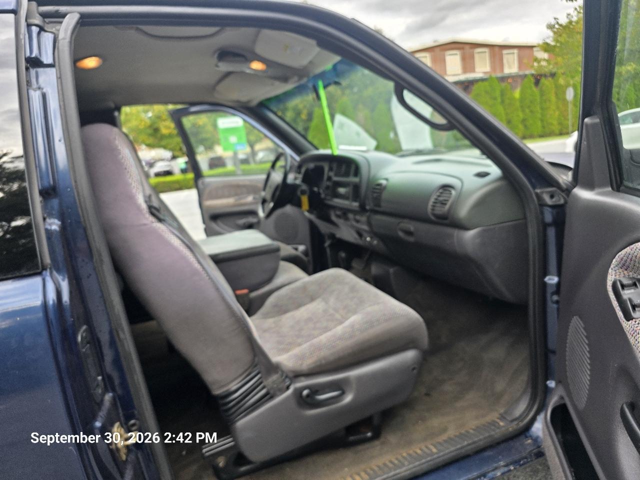 Dodge Ram 1500 Quad Cab Short Bed 4WD 2001