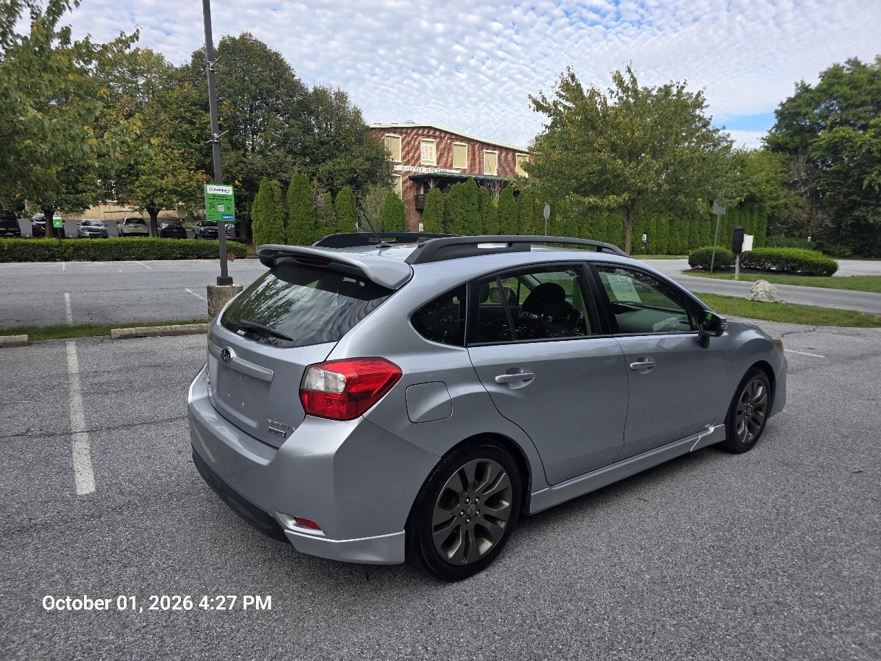 Subaru Impreza 2.0i Sport Premium PZEV CVT 5-Door 2015