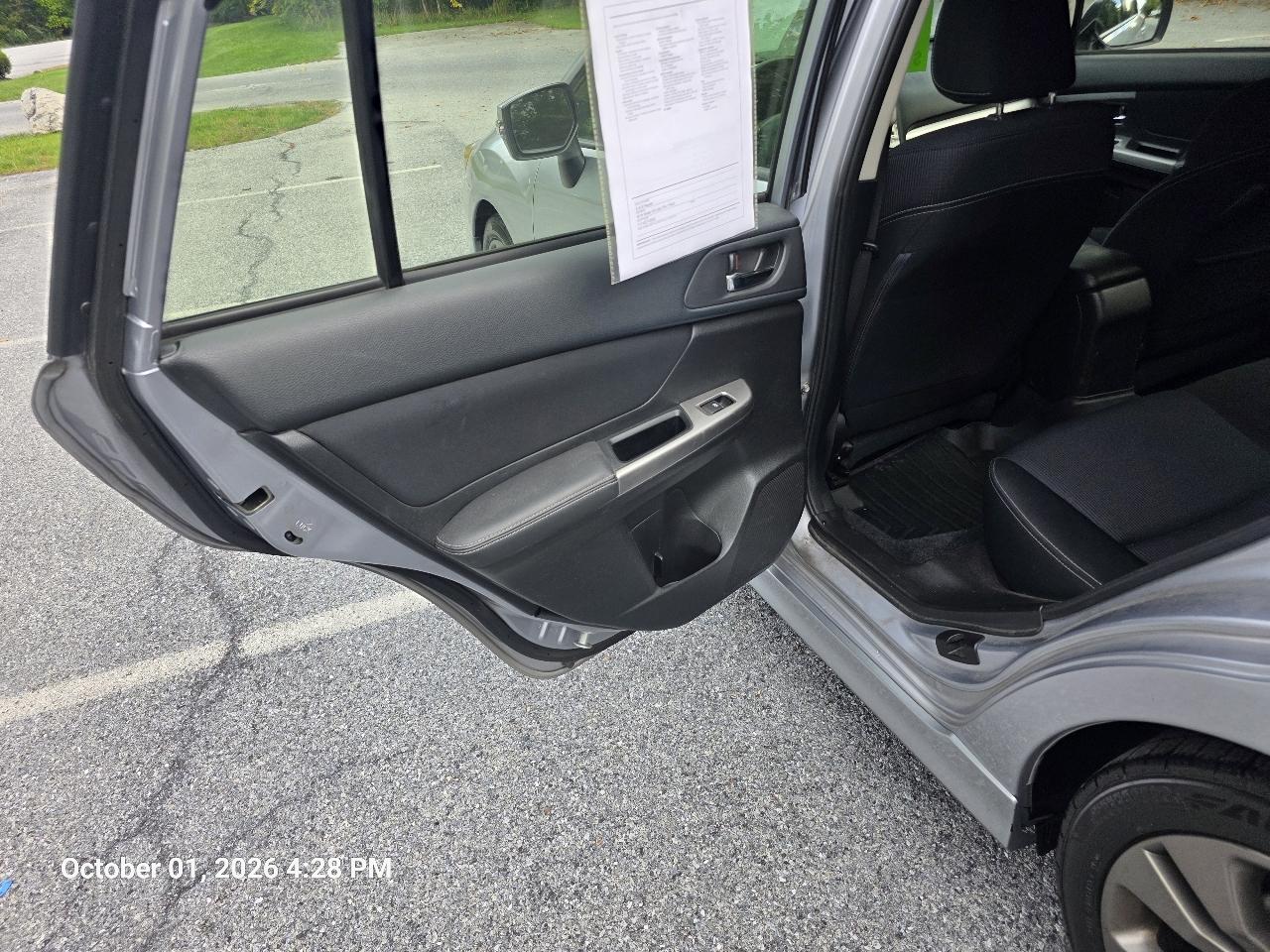 Subaru Impreza 2.0i Sport Premium PZEV CVT 5-Door 2015