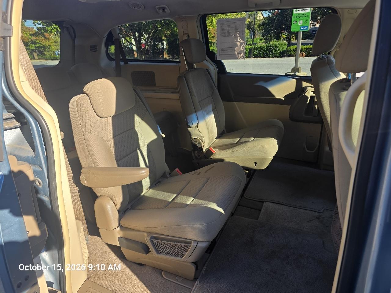 Chrysler Town & Country Touring 2010
