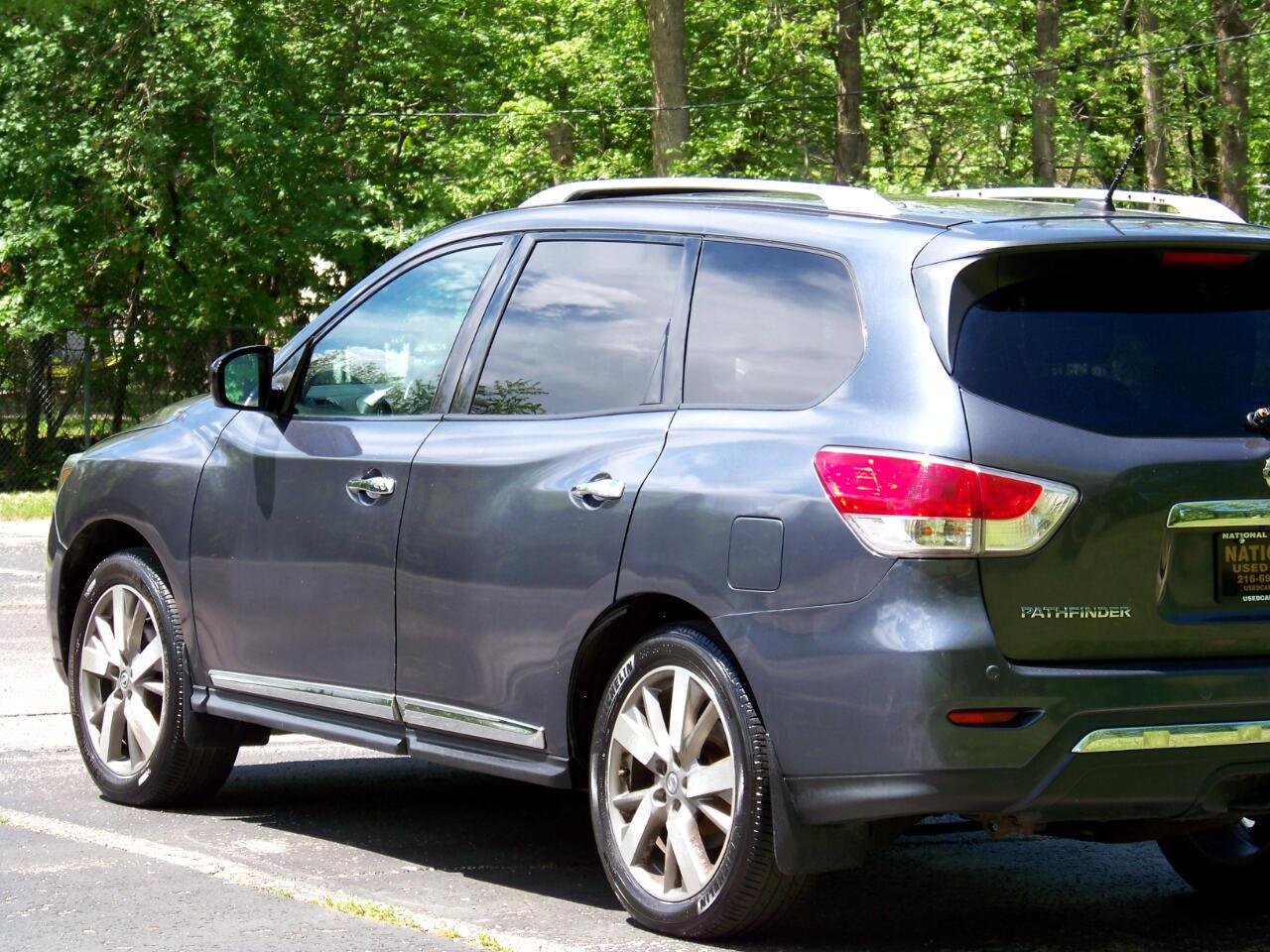 Nissan Pathfinder Platinum 4WD 2013