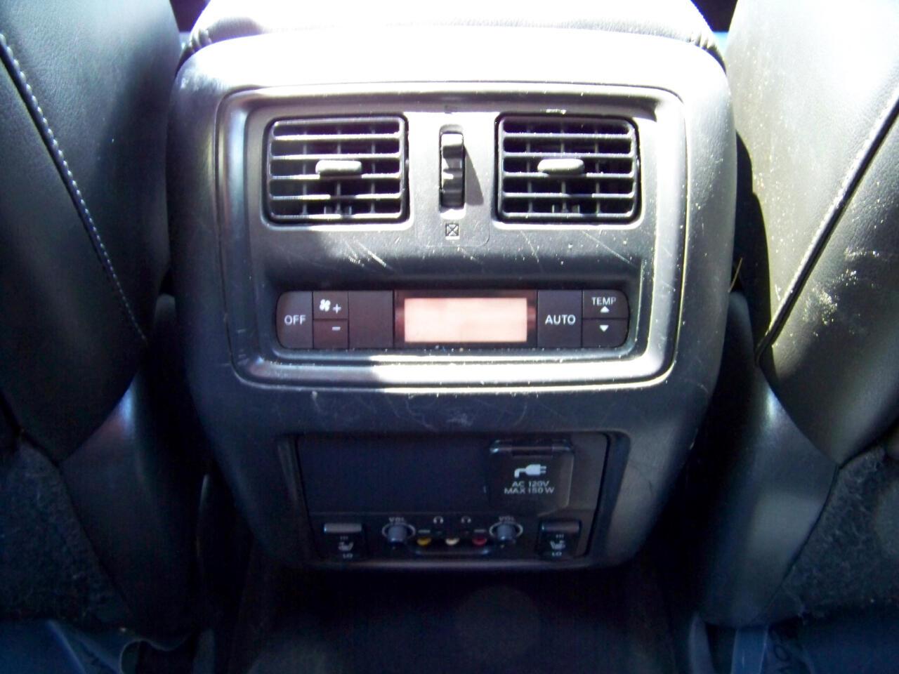 Nissan Pathfinder Platinum 4WD 2013