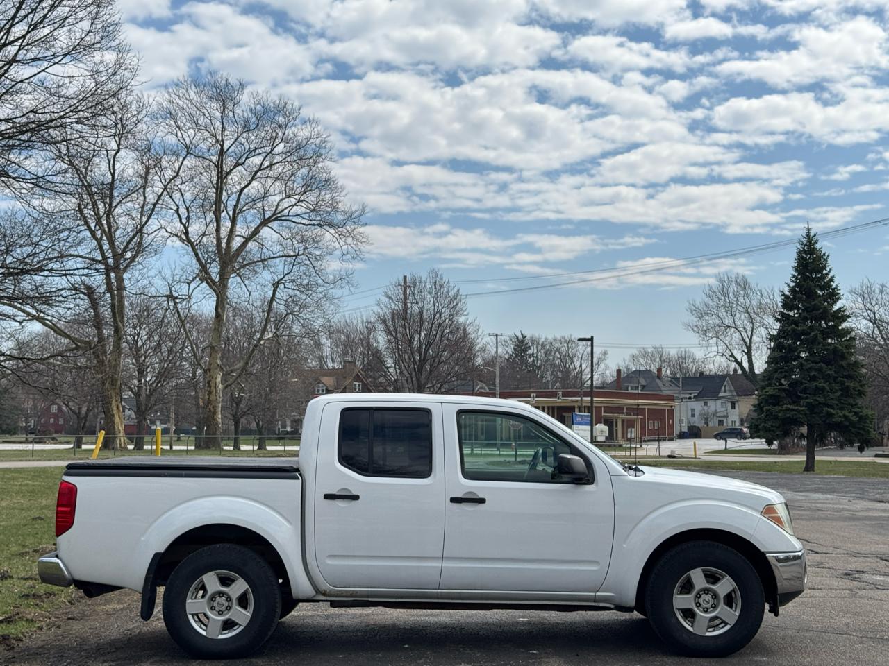 Nissan Frontier LE Crew Cab 4WD 2006