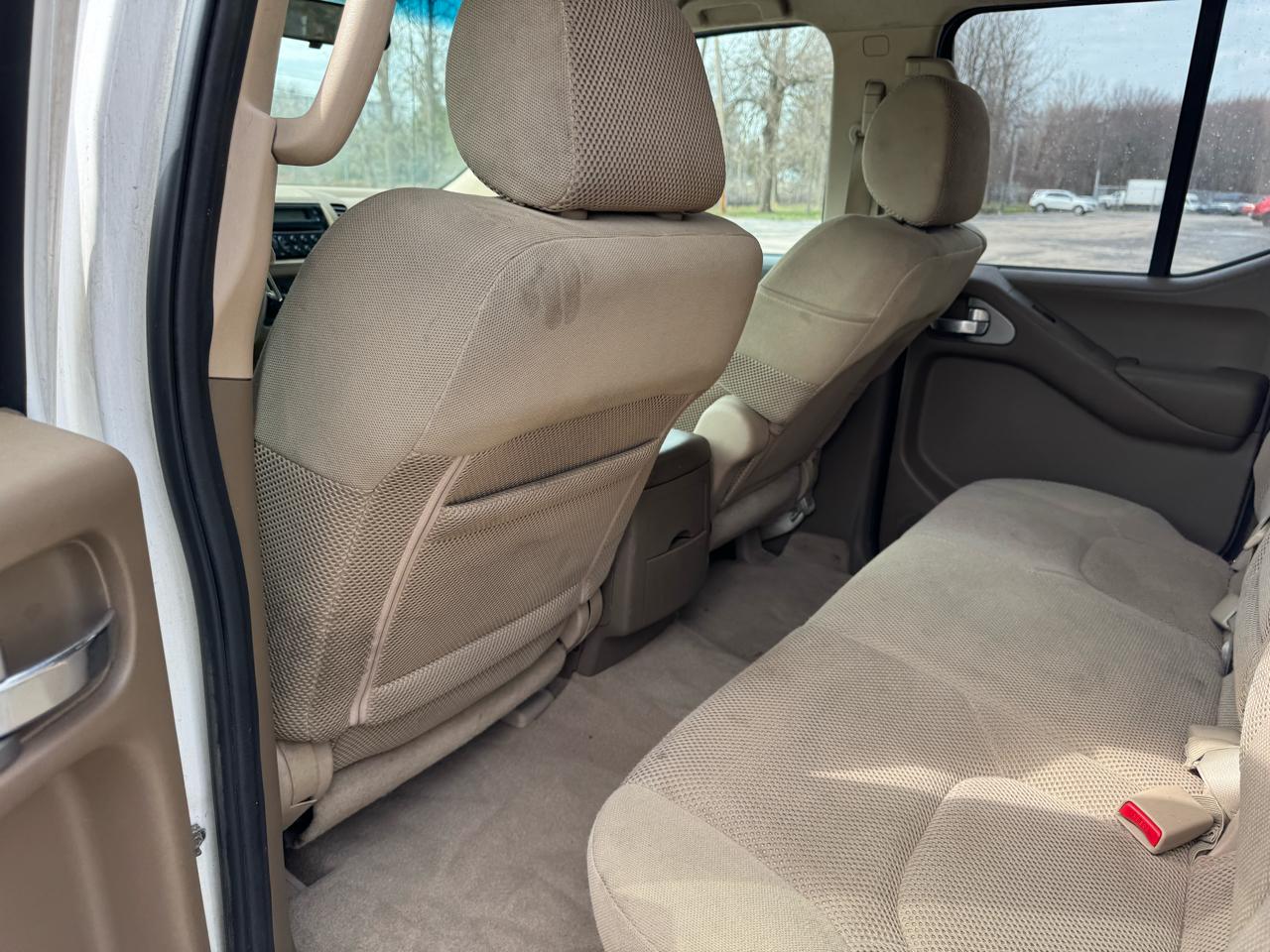 Nissan Frontier LE Crew Cab 4WD 2006