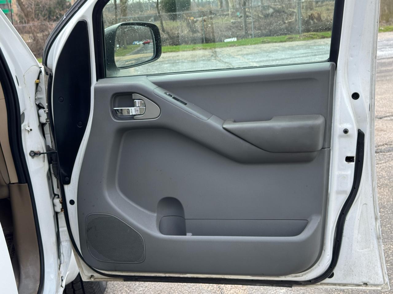 Nissan Frontier LE Crew Cab 4WD 2006