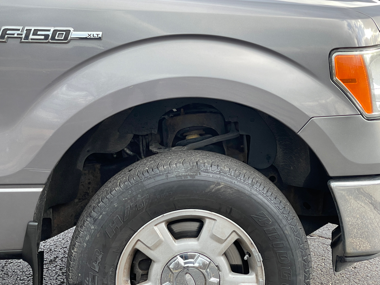 Ford F-150 XLT 8-ft. Bed 4WD 2011