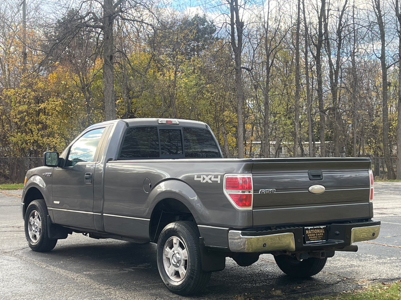 Ford F-150 XLT 8-ft. Bed 4WD 2011