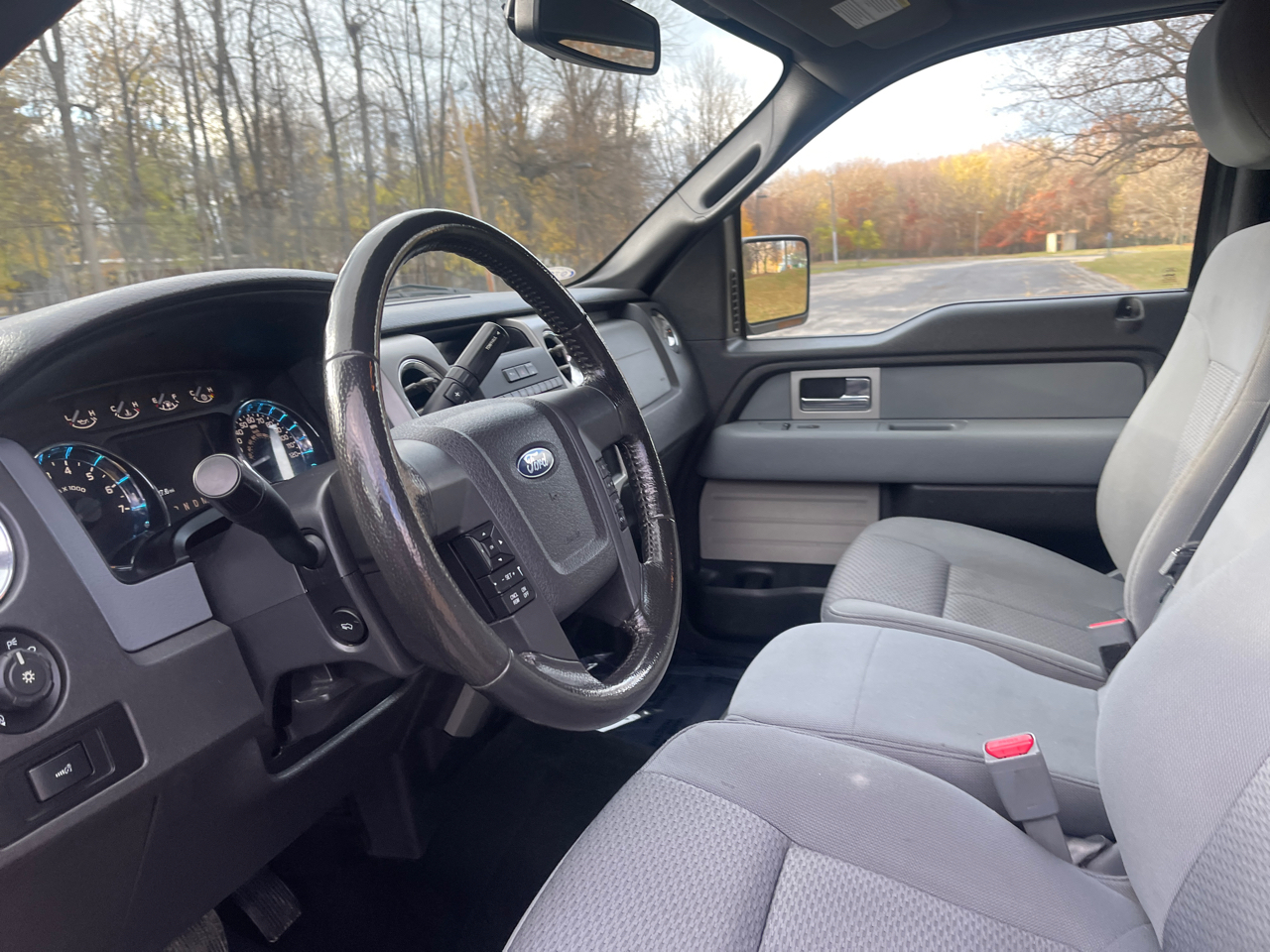 Ford F-150 XLT 8-ft. Bed 4WD 2011