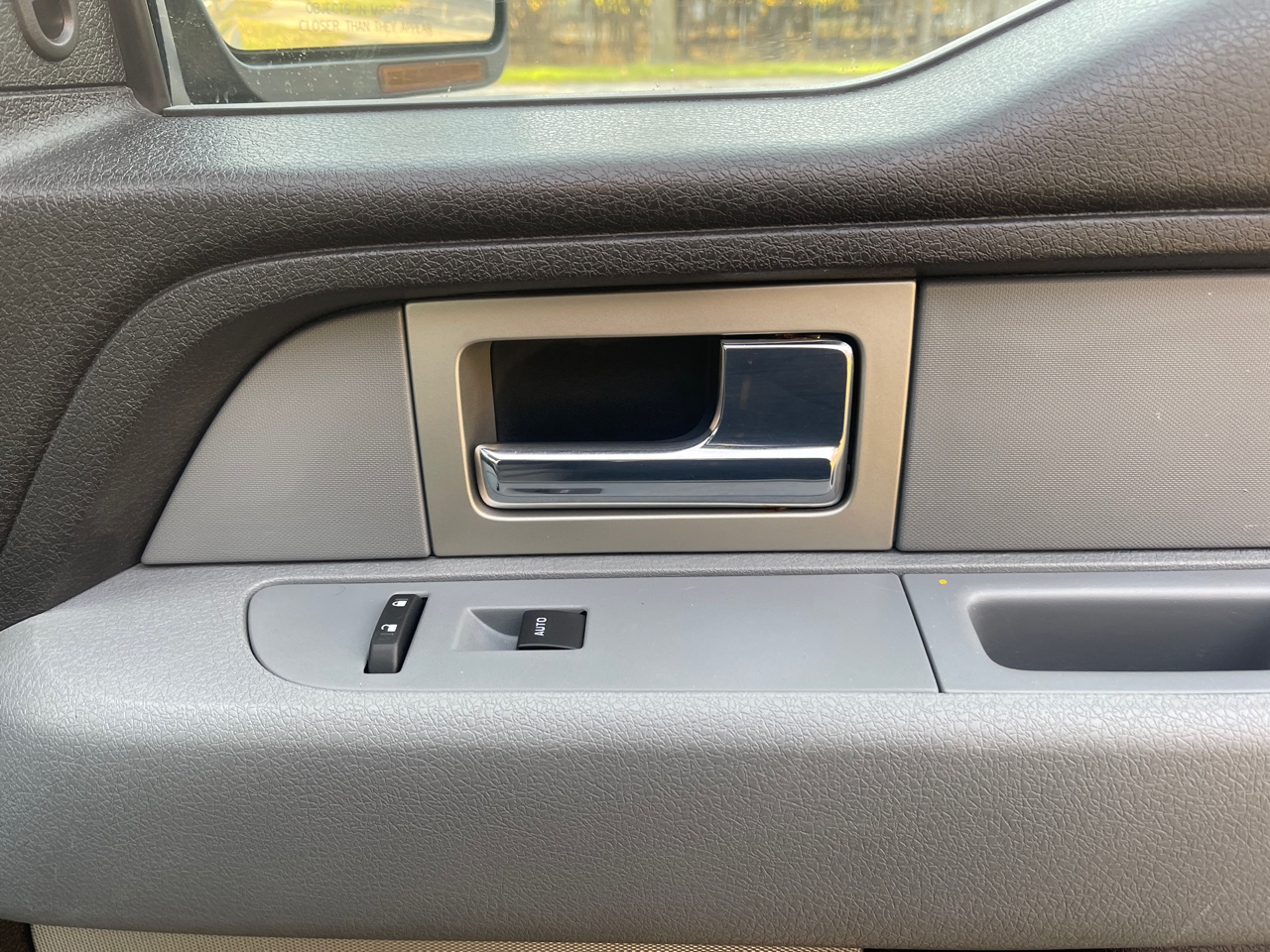 Ford F-150 XLT 8-ft. Bed 4WD 2011