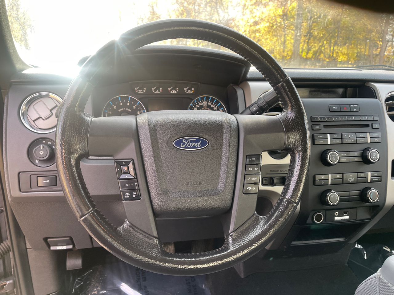 Ford F-150 XLT 8-ft. Bed 4WD 2011