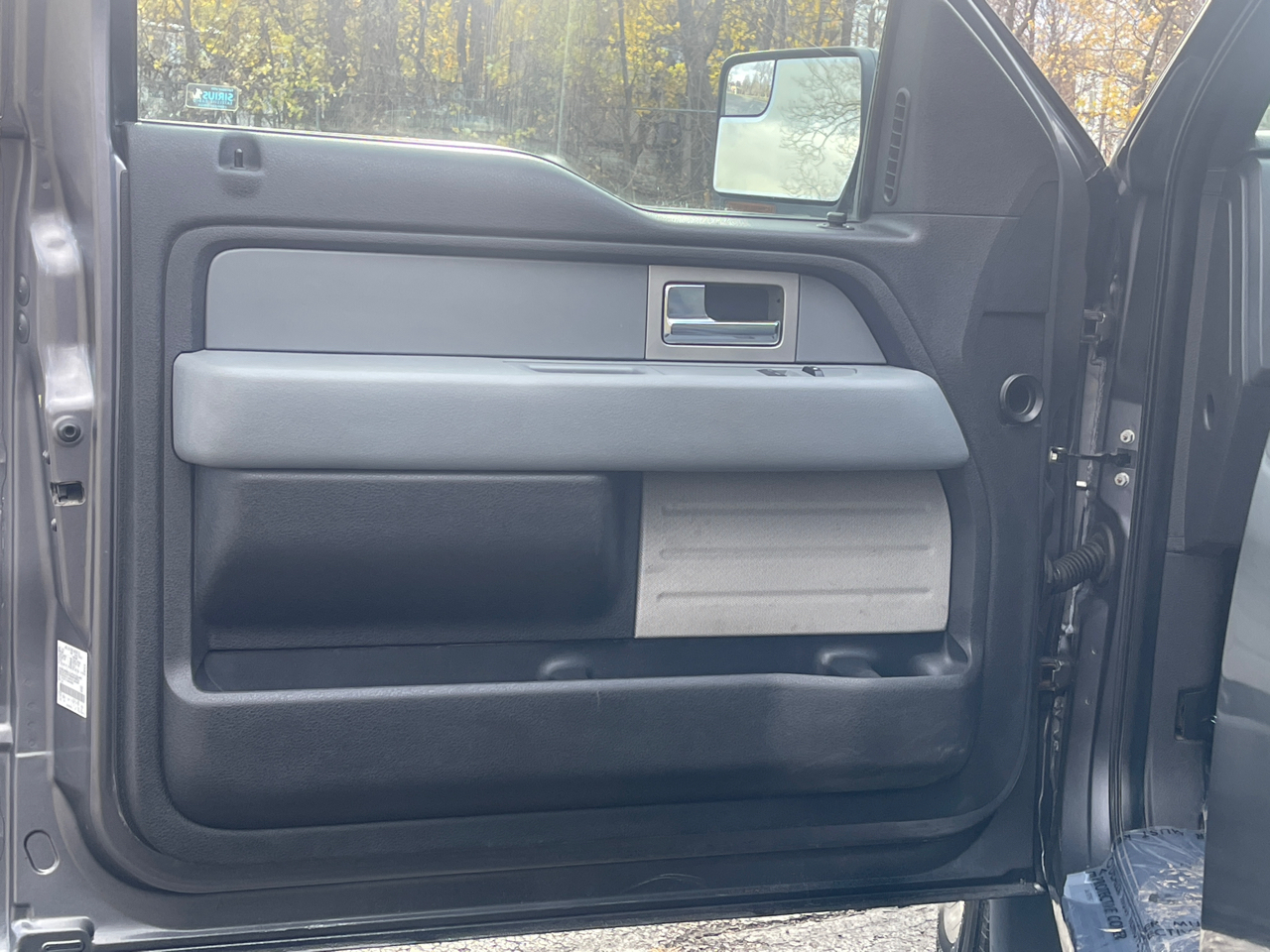 Ford F-150 XLT 8-ft. Bed 4WD 2011