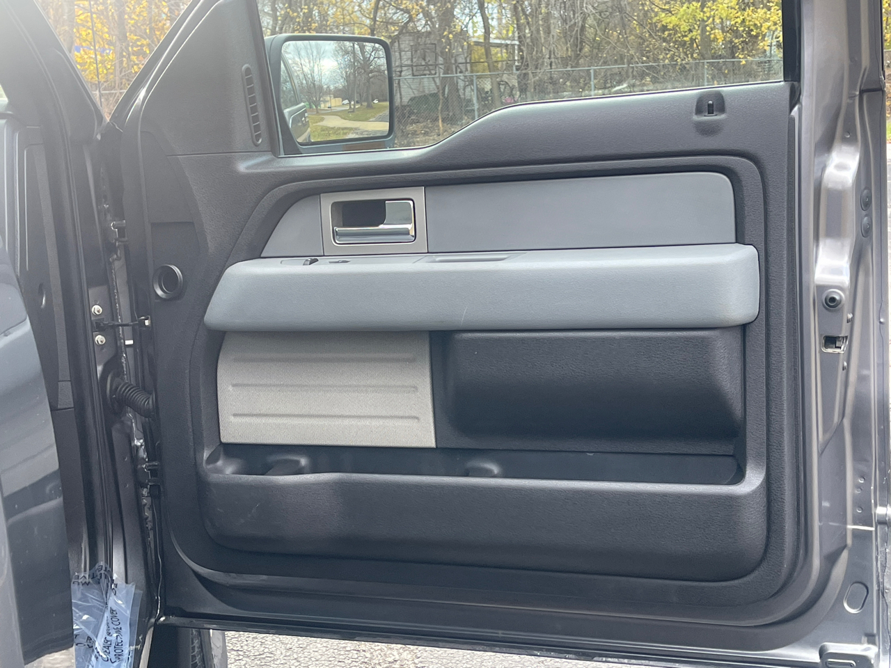 Ford F-150 XLT 8-ft. Bed 4WD 2011