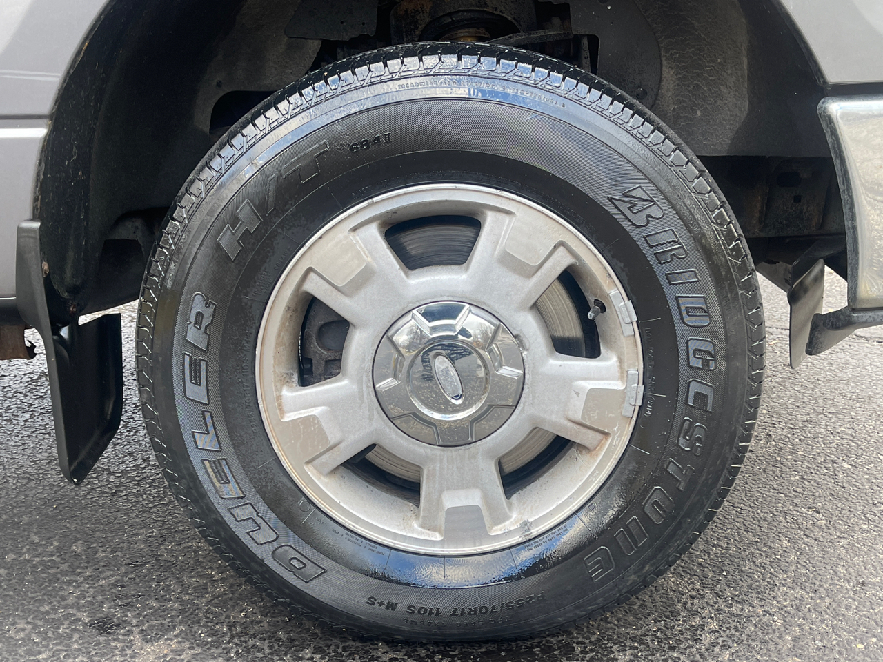 Ford F-150 XLT 8-ft. Bed 4WD 2011