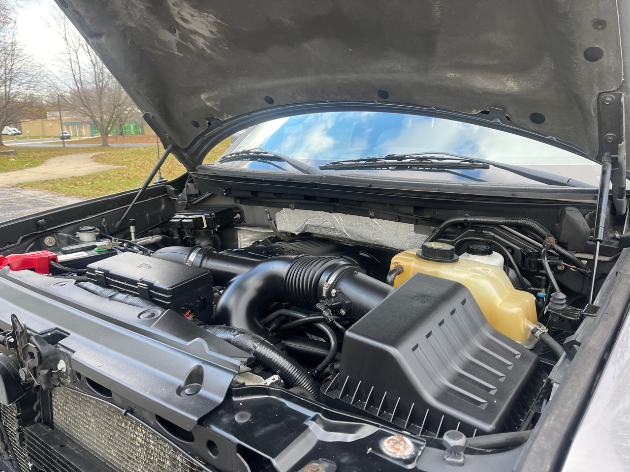 Ford F-150 XLT 8-ft. Bed 4WD 2011