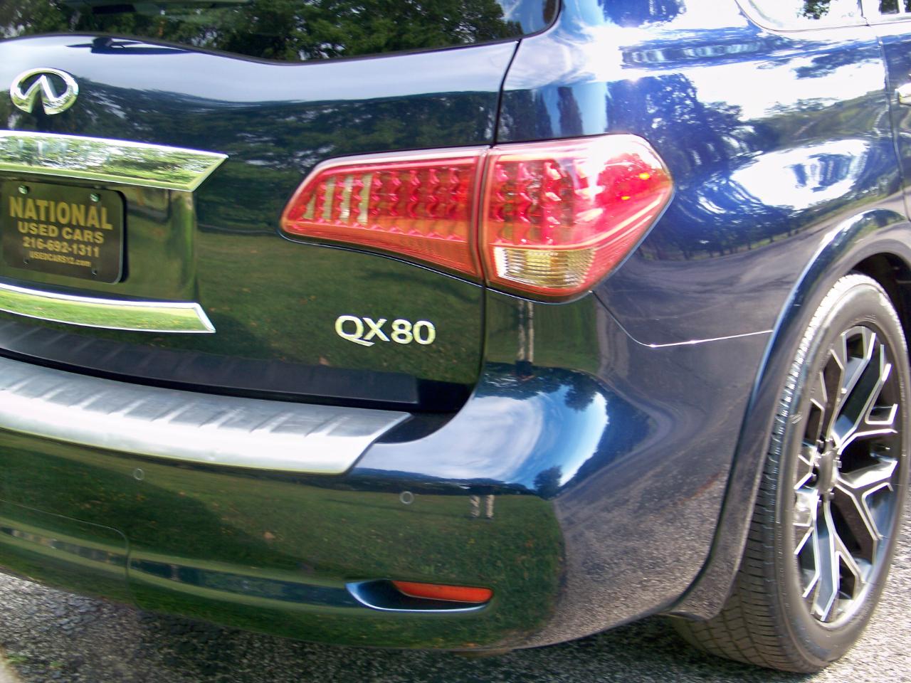Infiniti QX80 Luxe 4D SUV AWD 2015