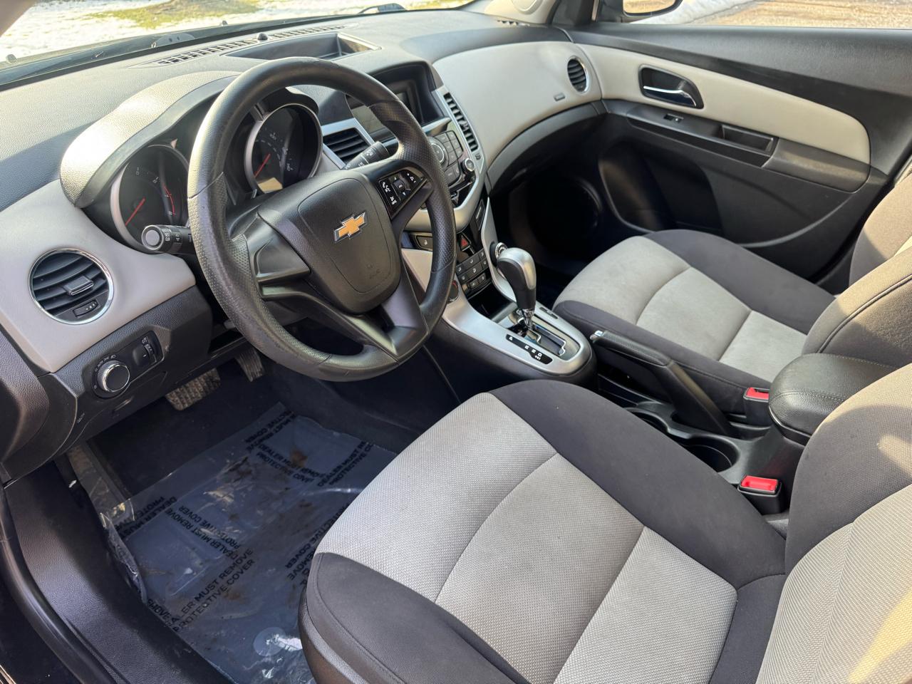 Chevrolet Cruze LS Auto 2014