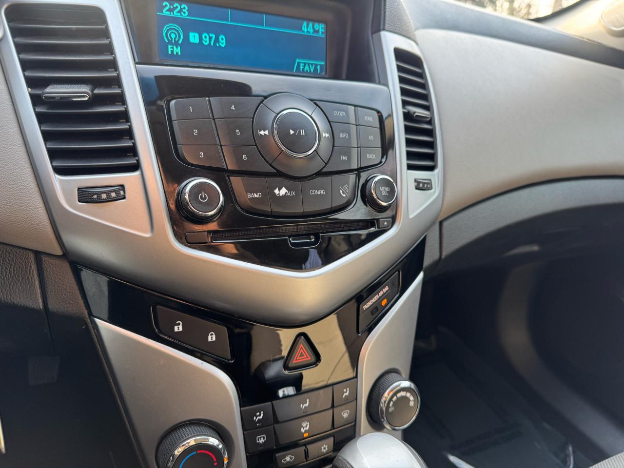 Chevrolet Cruze LS Auto 2014