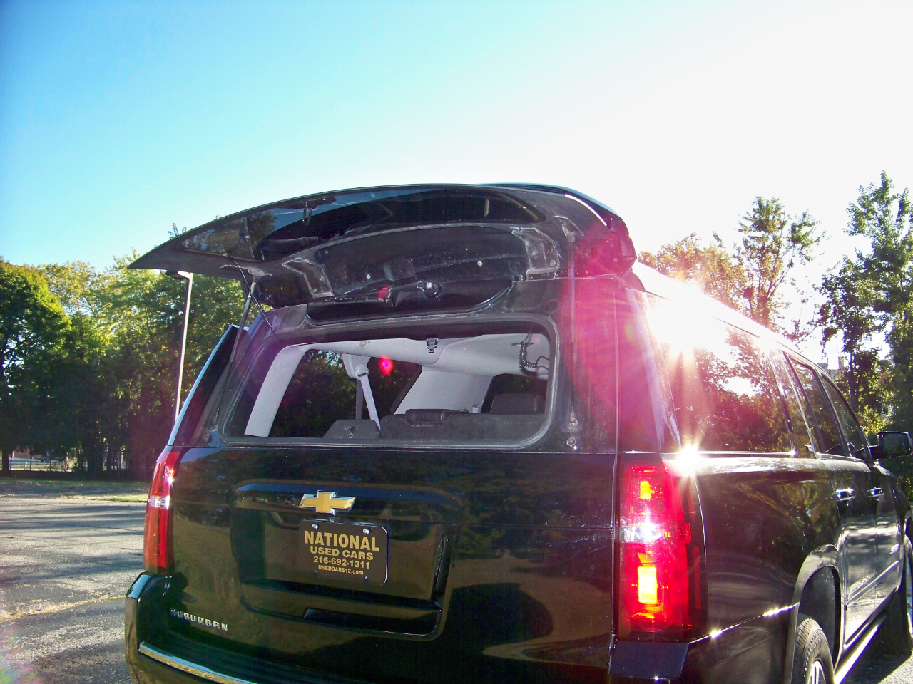 2015 Chevrolet Suburban LTZ photo 4