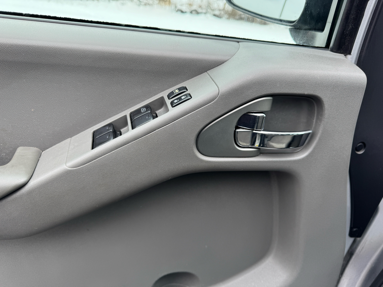 Nissan Frontier SE Crew Cab 4WD 2010