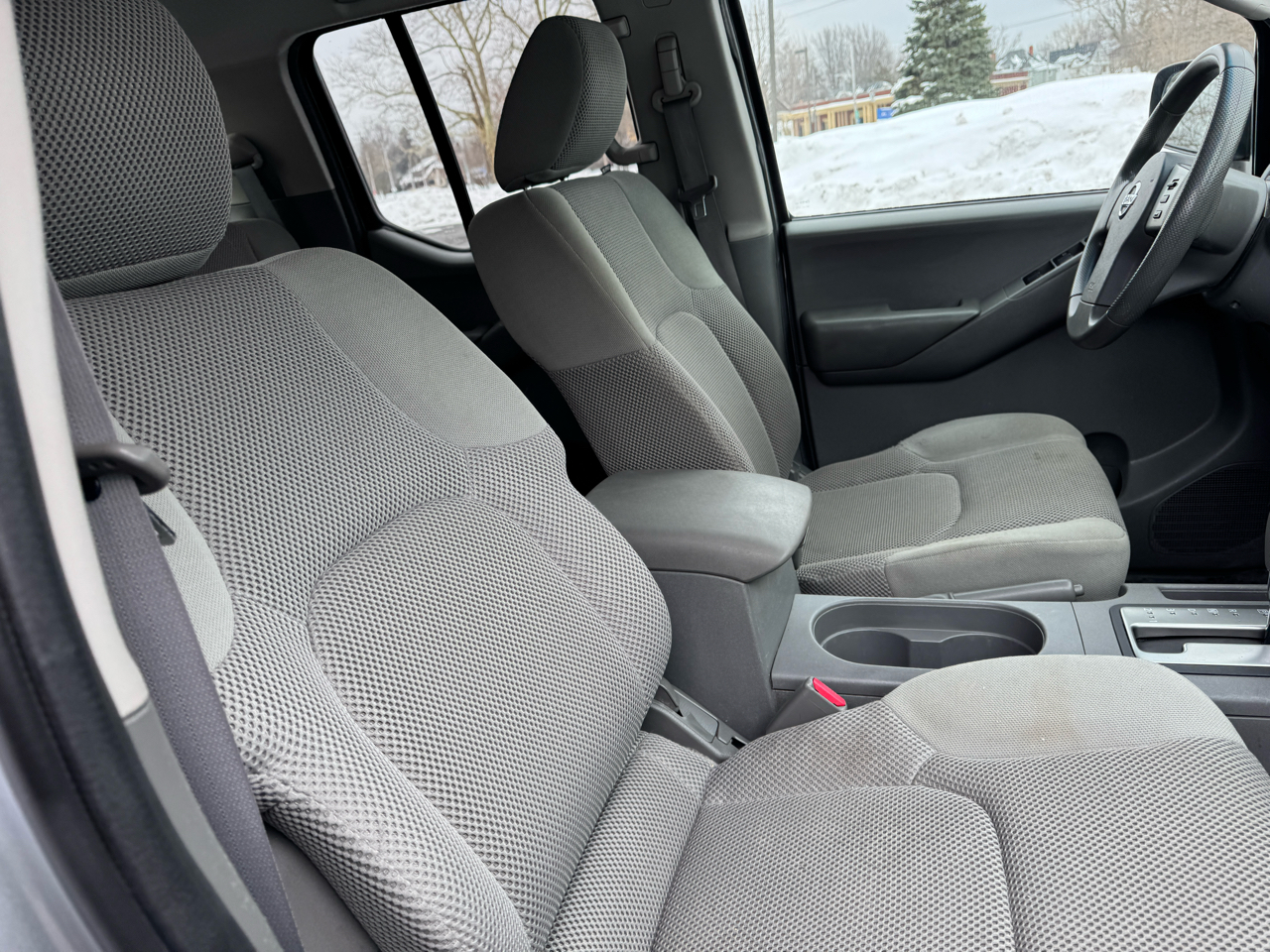 Nissan Frontier SE Crew Cab 4WD 2010