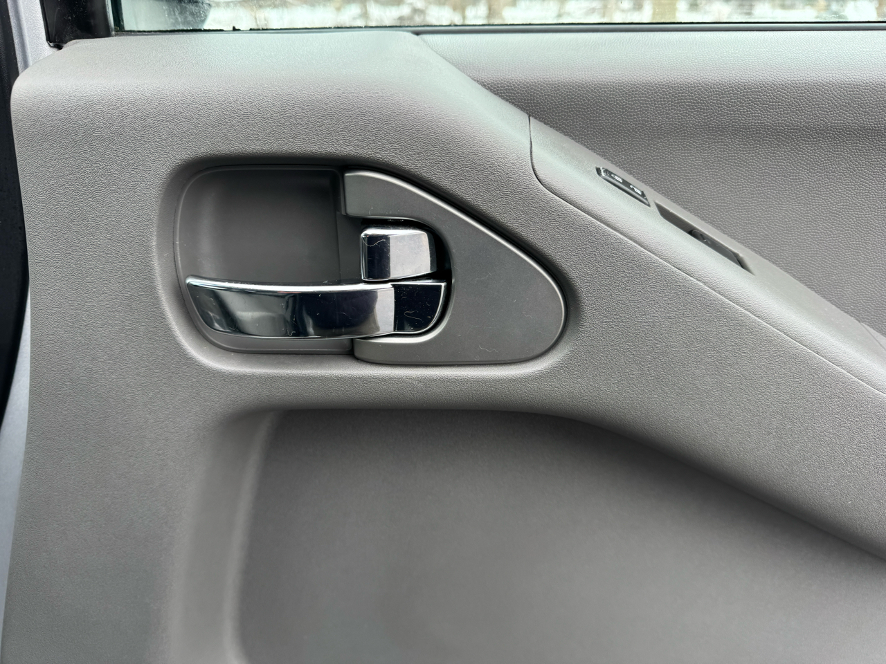 Nissan Frontier SE Crew Cab 4WD 2010