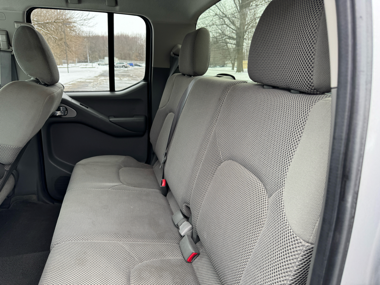 Nissan Frontier SE Crew Cab 4WD 2010