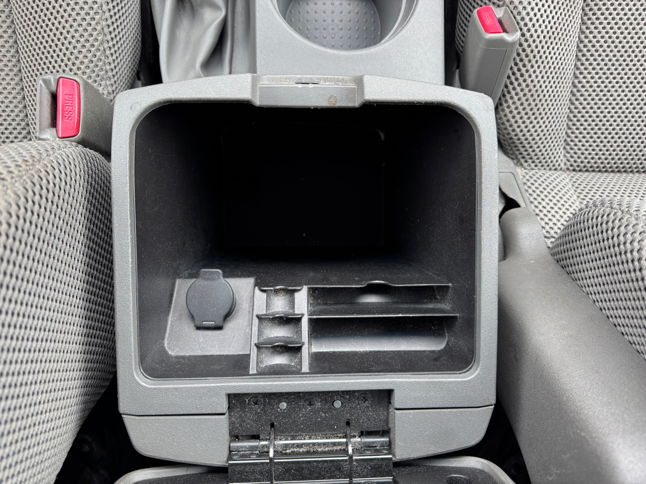 Nissan Frontier SE Crew Cab 4WD 2010