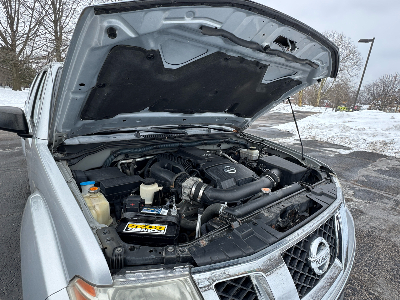Nissan Frontier SE Crew Cab 4WD 2010