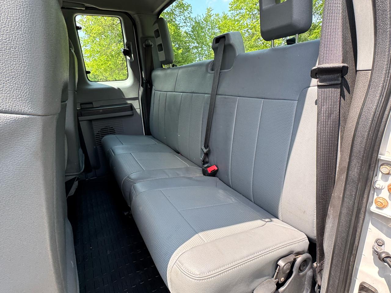Ford F-250 SD XL SuperCab Long Bed 4WD 2014
