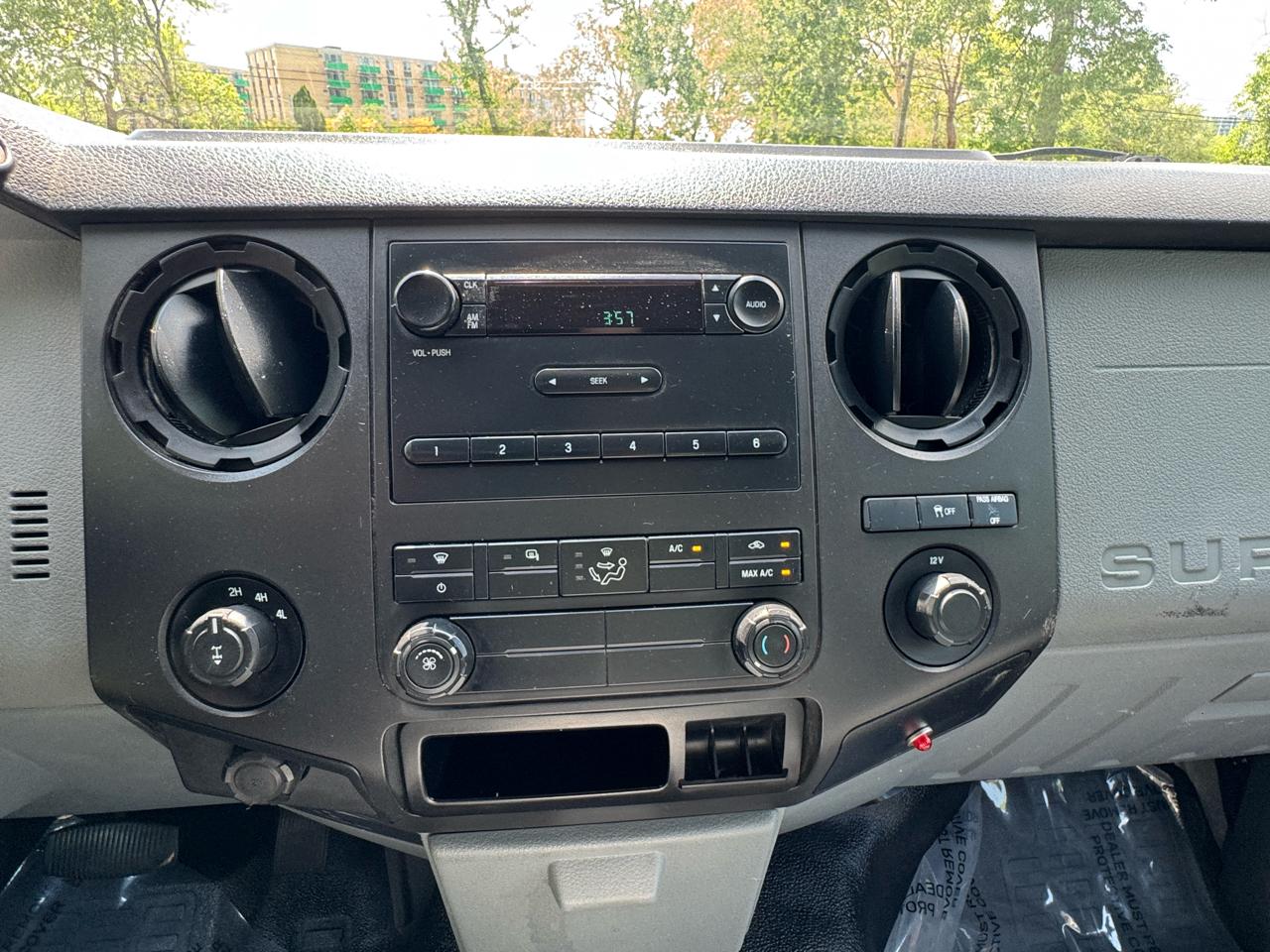 Ford F-250 SD XL SuperCab Long Bed 4WD 2014