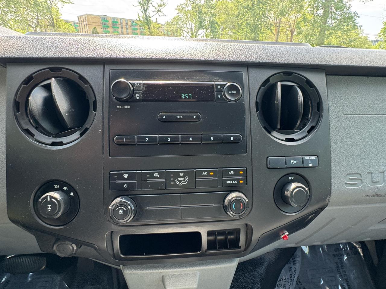 Ford F-250 SD XL SuperCab Long Bed 4WD 2014