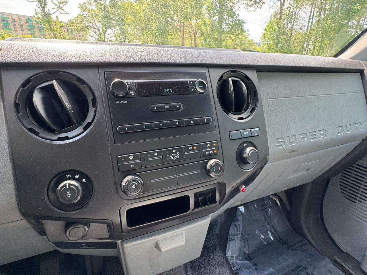 Ford F-250 SD XL SuperCab Long Bed 4WD 2014