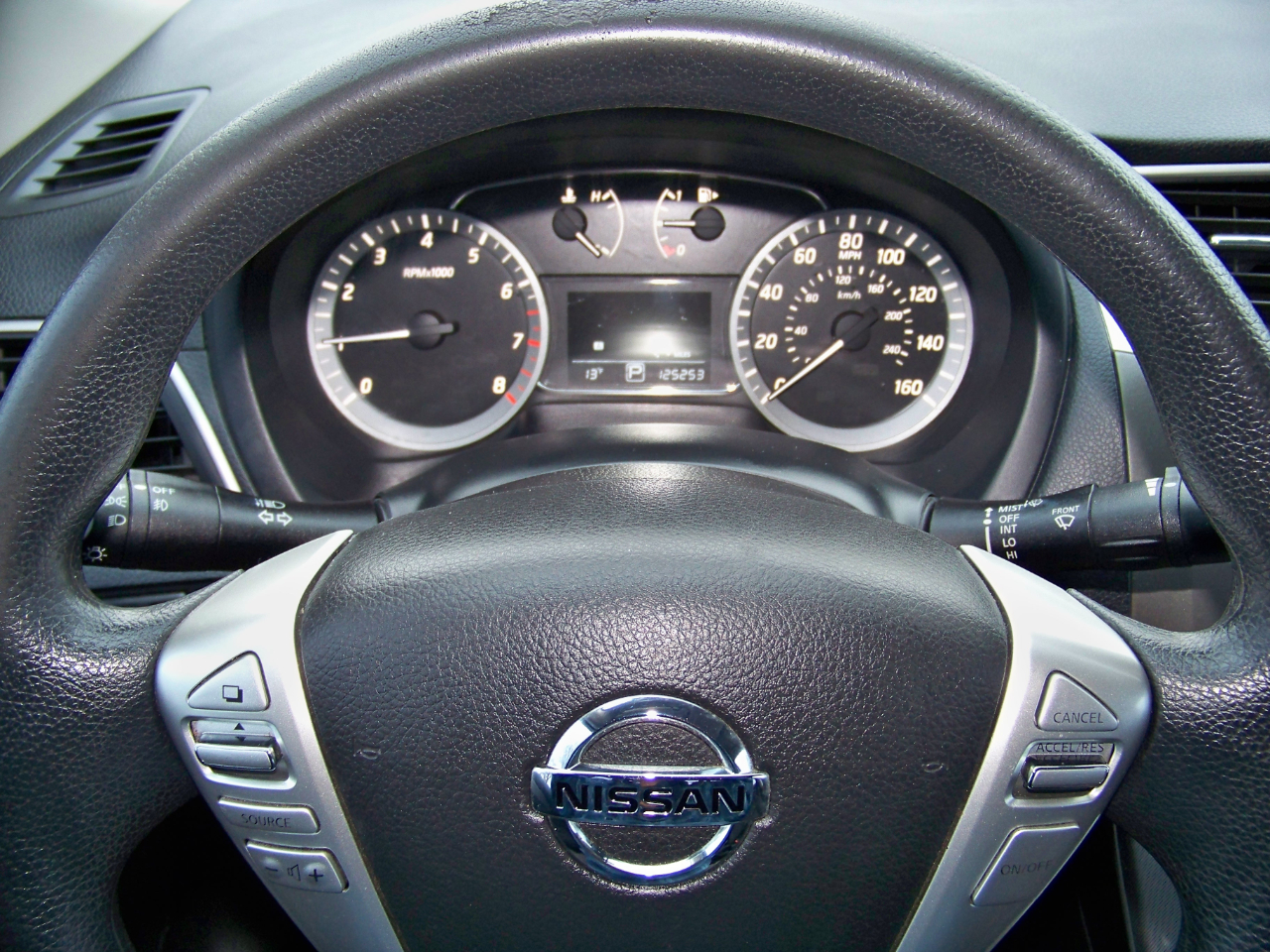 Nissan Sentra SR Sedan 2013