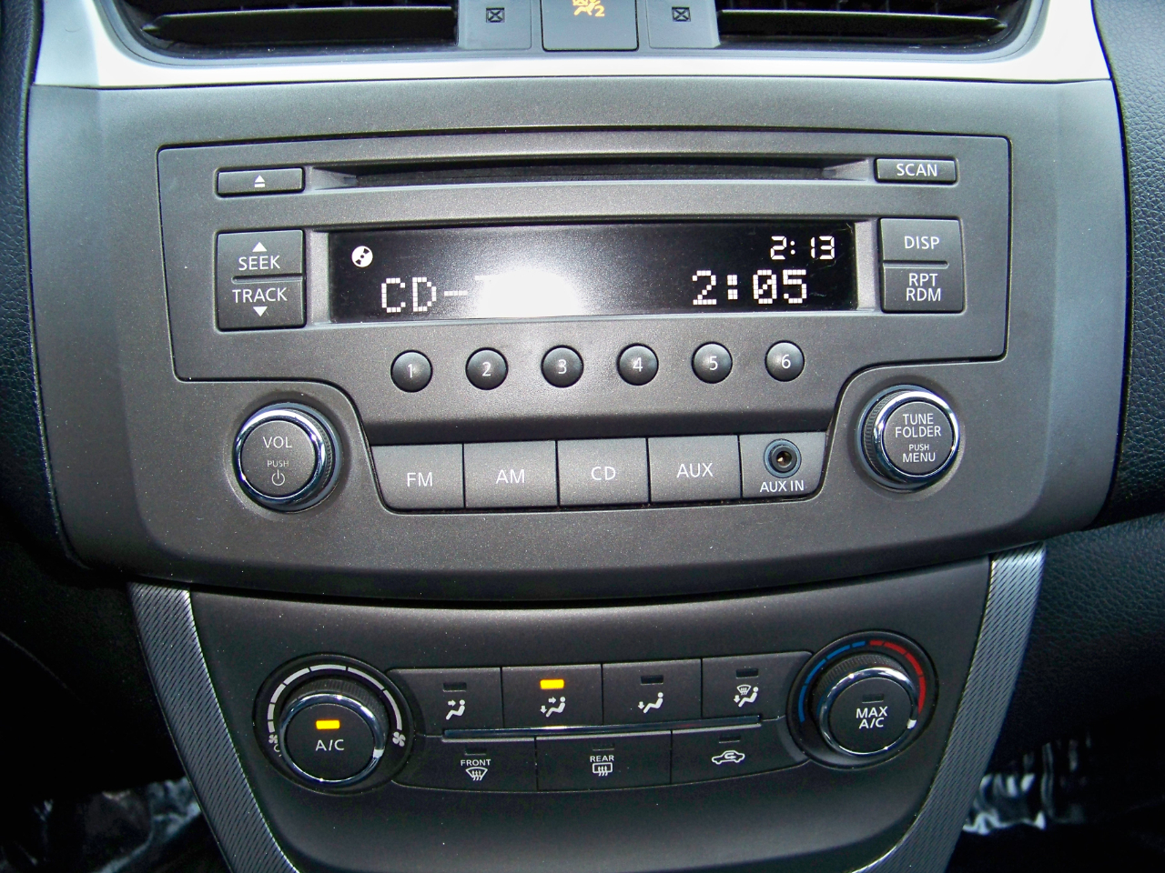 Nissan Sentra SR Sedan 2013