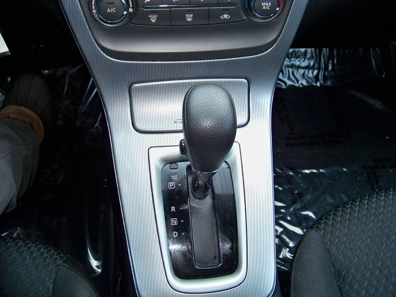 Nissan Sentra SR Sedan 2013