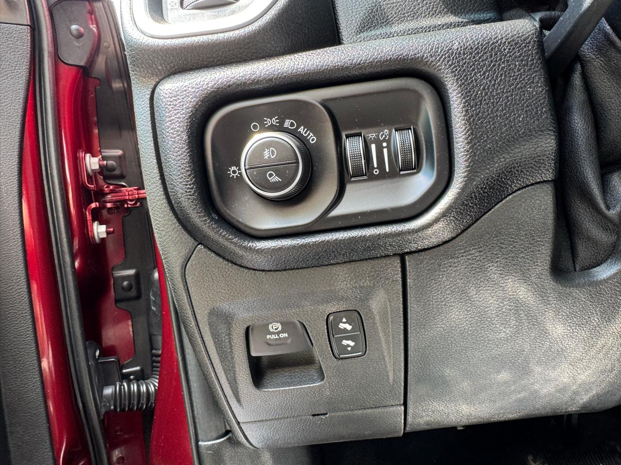 RAM 1500 Big Horn Crew Cab SWB 4WD 2019