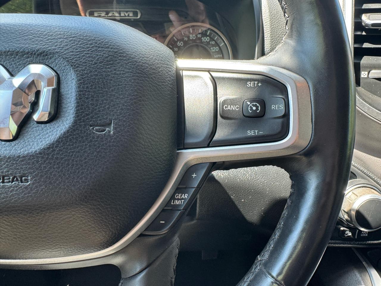 RAM 1500 Big Horn Crew Cab SWB 4WD 2019