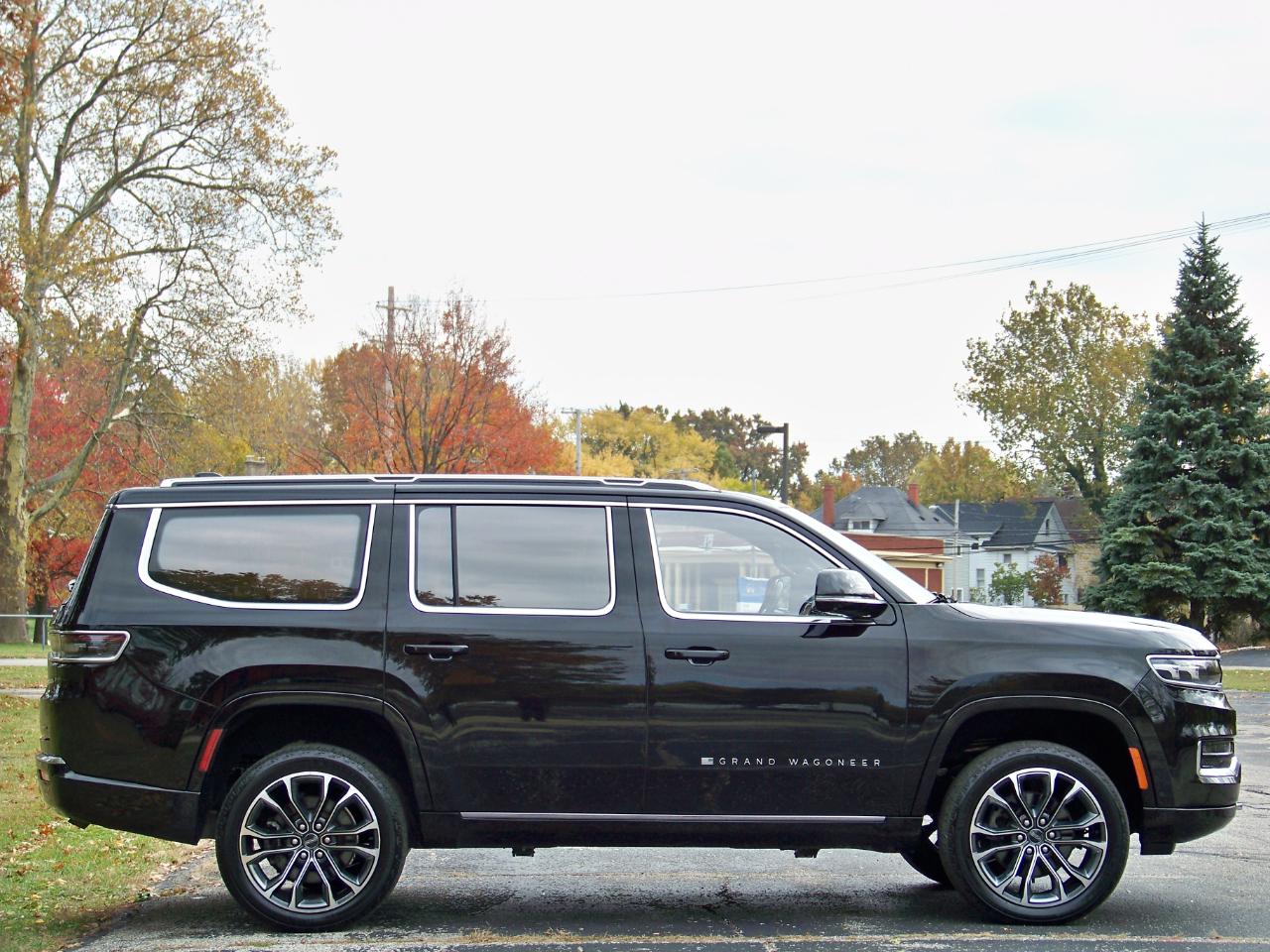 Jeep Grand Wagoneer Series III 4WD 2022