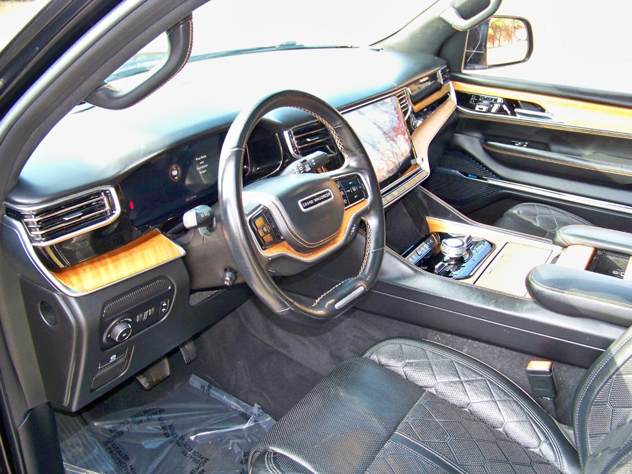 Jeep Grand Wagoneer Series III 4WD 2022