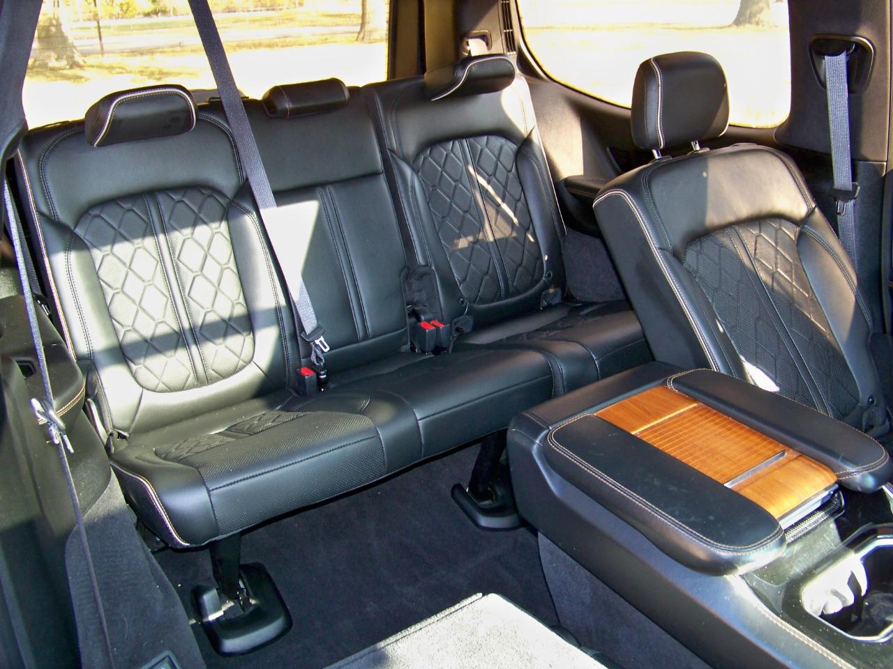 Jeep Grand Wagoneer Series III 4WD 2022