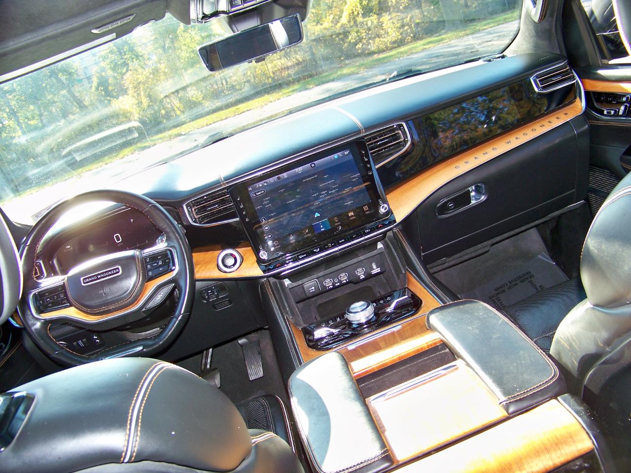 Jeep Grand Wagoneer Series III 4WD 2022