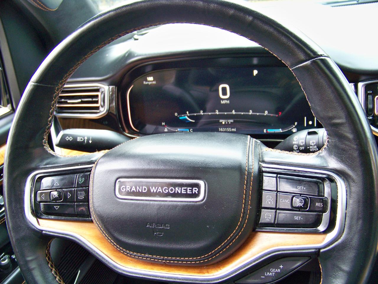 Jeep Grand Wagoneer Series III 4WD 2022