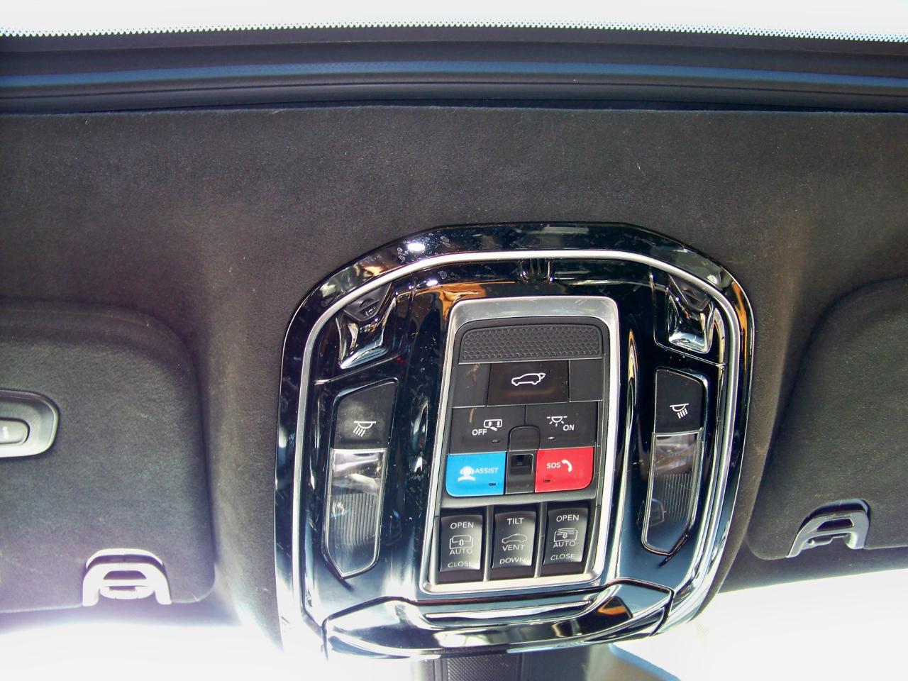 Jeep Grand Wagoneer Series III 4WD 2022