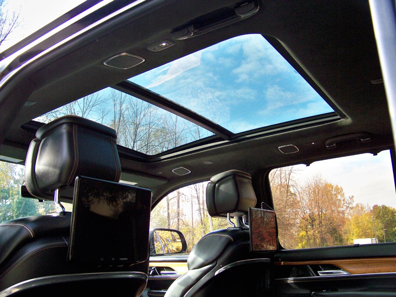 Jeep Grand Wagoneer Series III 4WD 2022