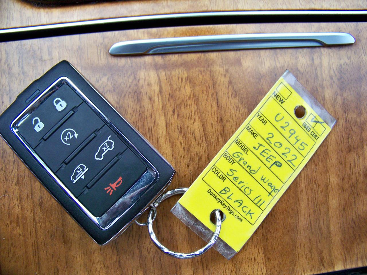 Jeep Grand Wagoneer Series III 4WD 2022