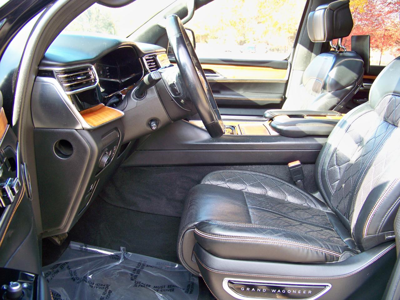 Jeep Grand Wagoneer Series III 4WD 2022