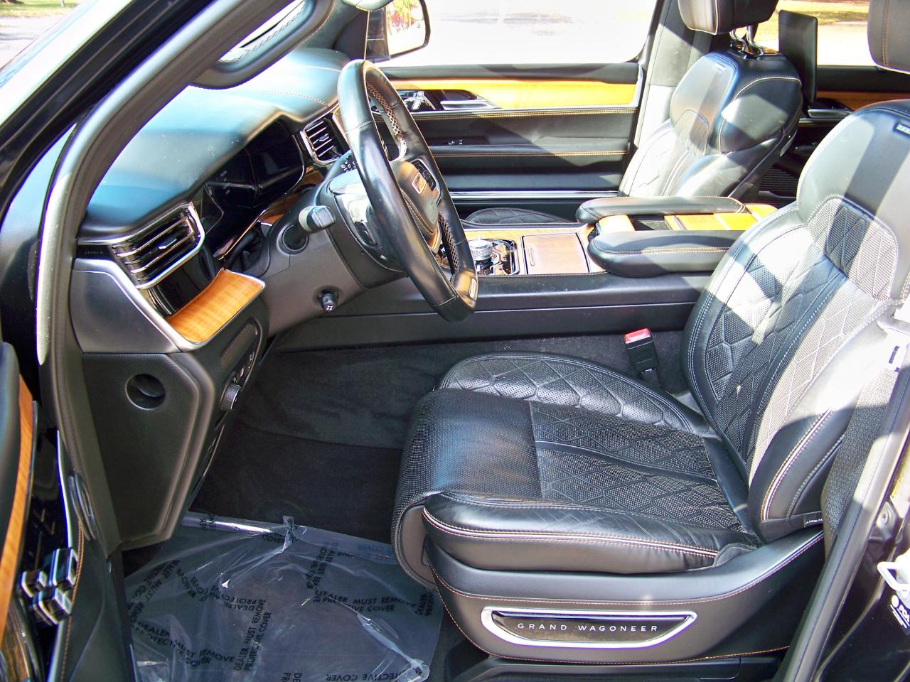 Jeep Grand Wagoneer Series III 4WD 2022