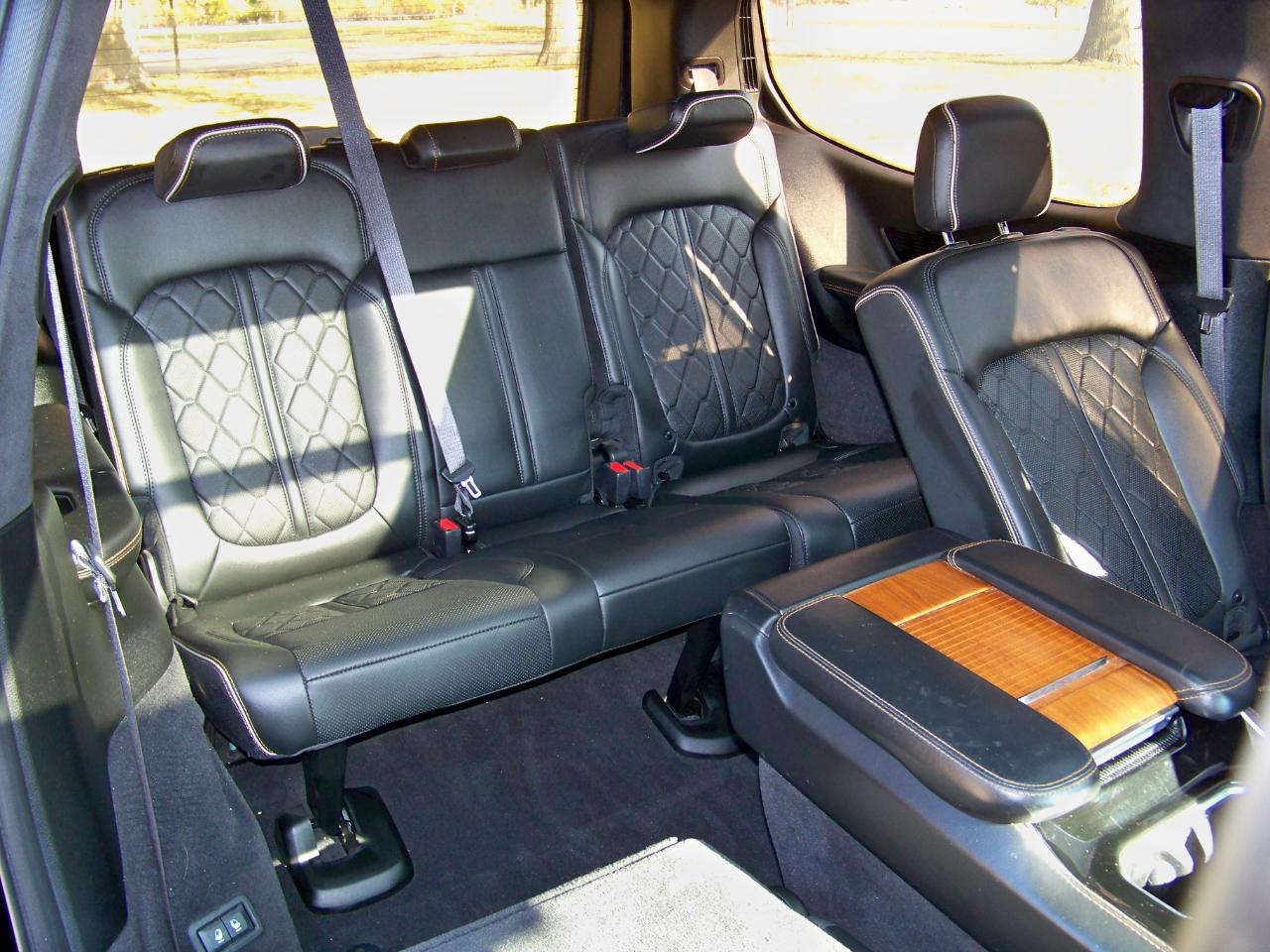 Jeep Grand Wagoneer Series III 4WD 2022