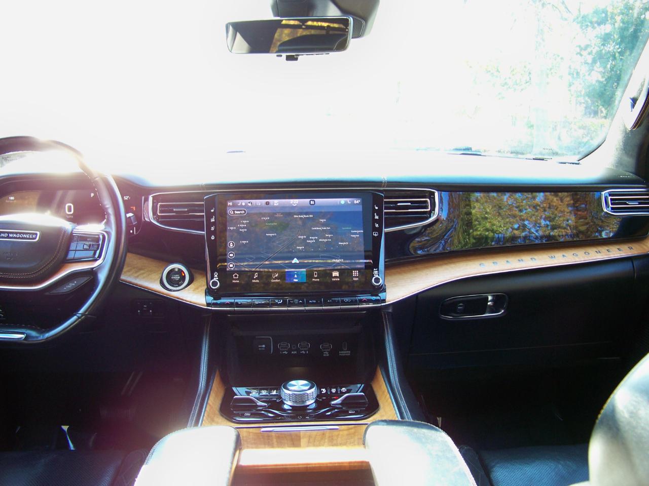 Jeep Grand Wagoneer Series III 4WD 2022